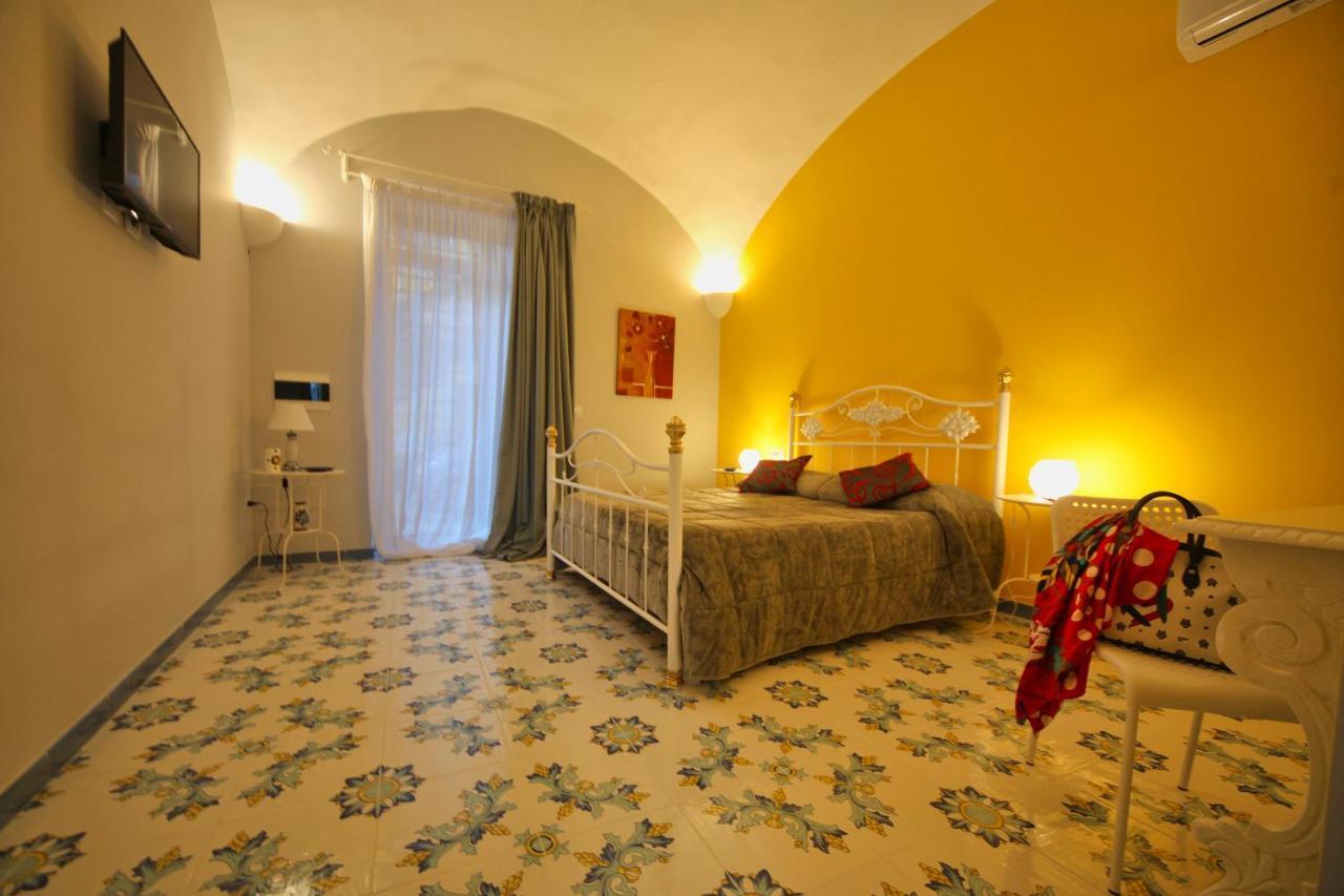 Domus Vilu Bed & Breakfast Nocera Superiore ภายนอก รูปภาพ