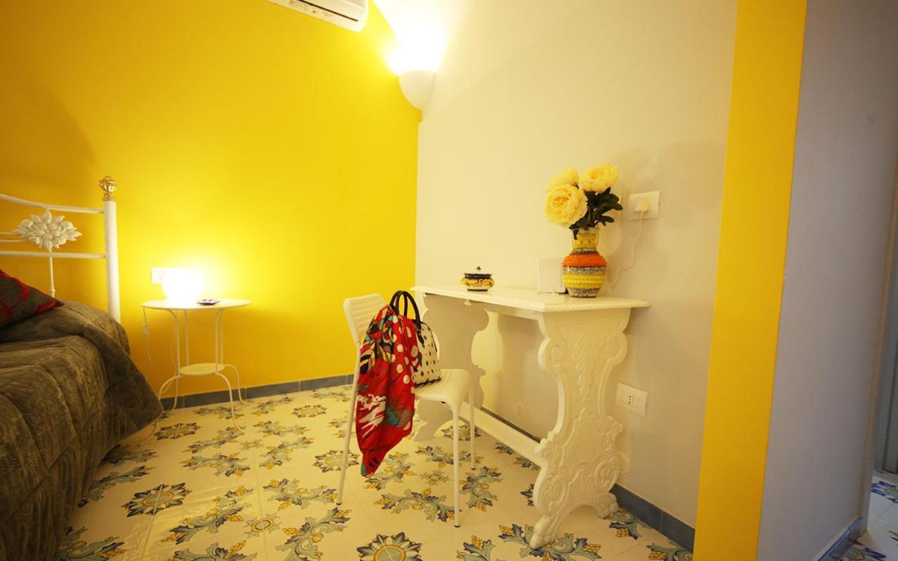 Domus Vilu Bed & Breakfast Nocera Superiore ภายนอก รูปภาพ